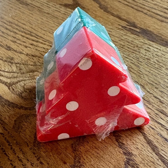 NIP Vintage Hallmark Red and Green polkadot Salt and Pepper shakers. - Picture 1 of 8